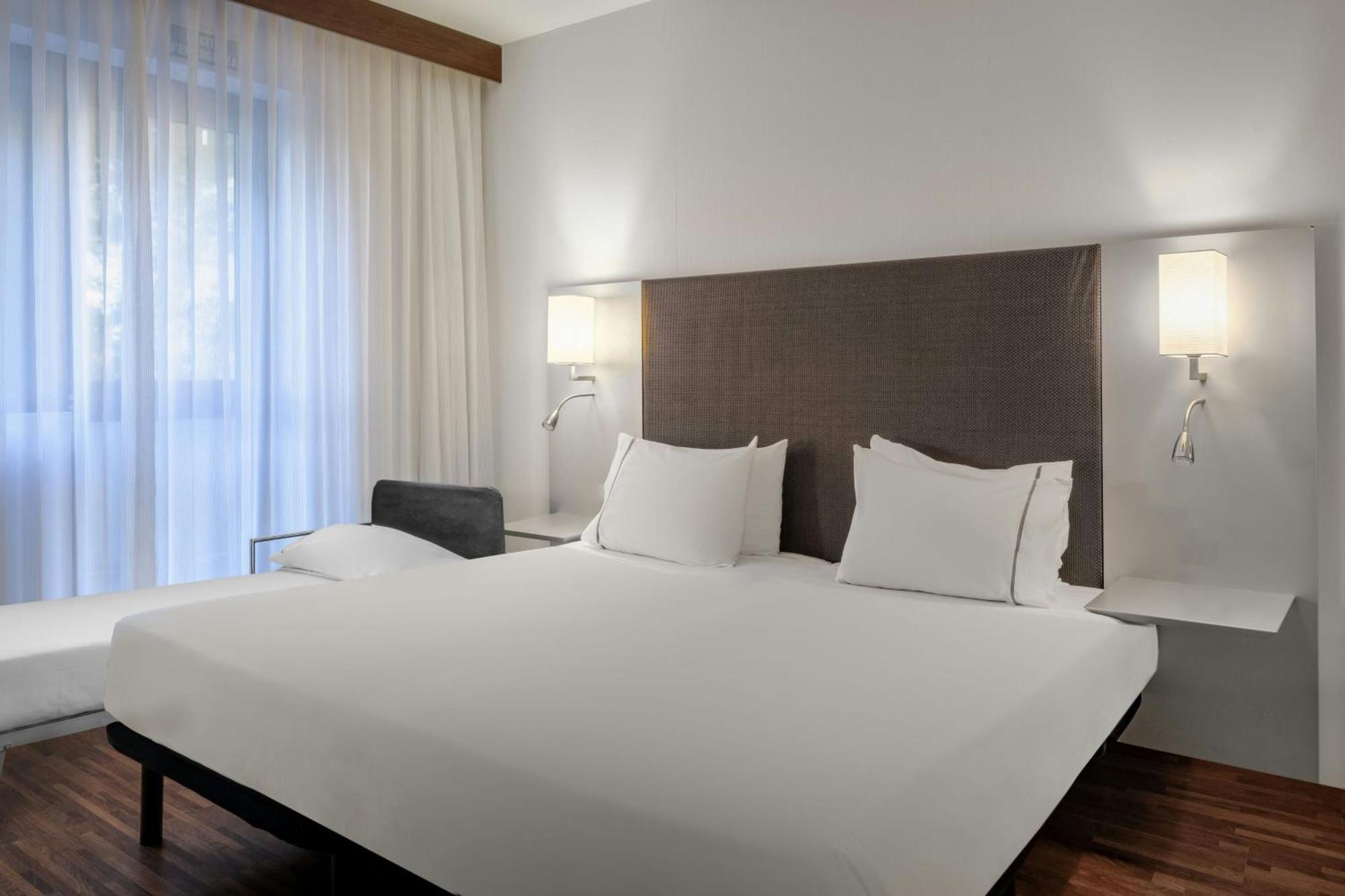 Ac Hotel By Marriott Пиза Экстерьер фото